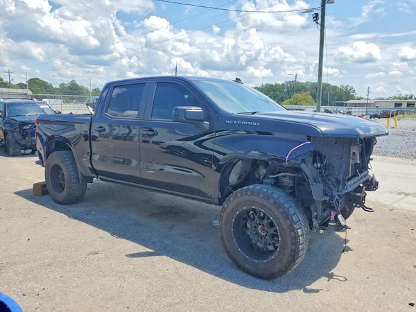 2020 CHEVROLET SILVERADO RST — Passenger 3/4