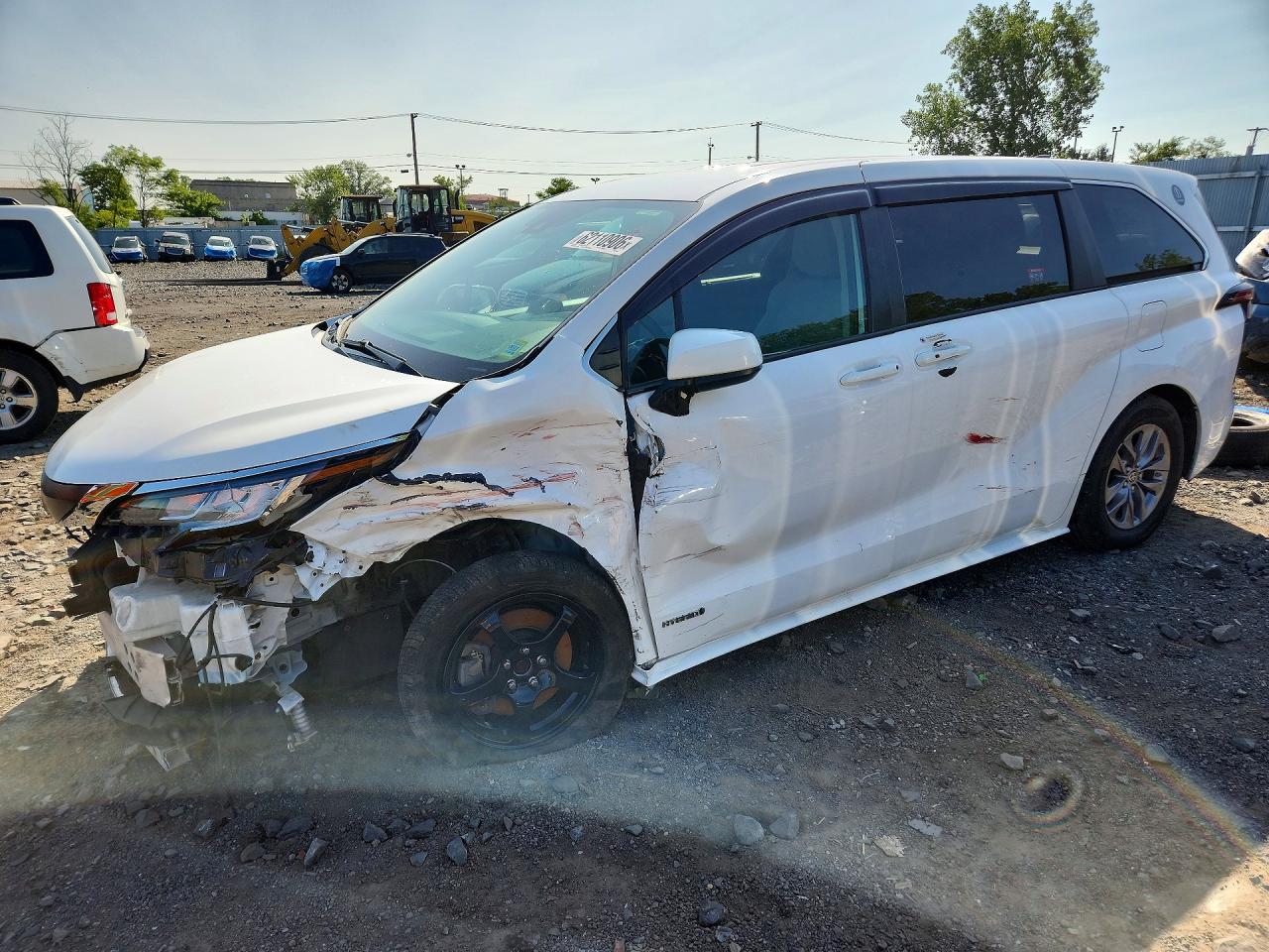 2021 TOYOTA SIENNA LE