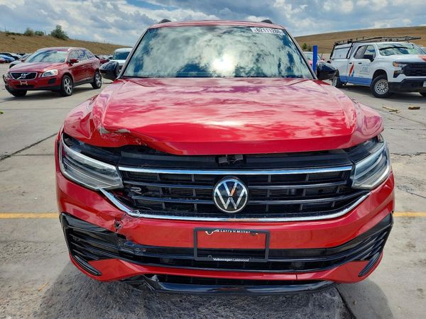 2024 VOLKSWAGEN TIGUAN 4Motion SE R-Line Black