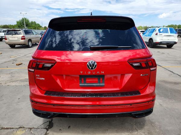 2024 VOLKSWAGEN TIGUAN 4Motion SE R-Line Black