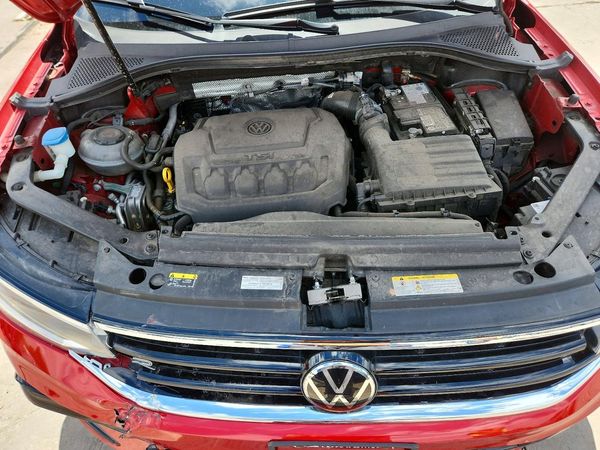 2024 VOLKSWAGEN TIGUAN 4Motion SE R-Line Black