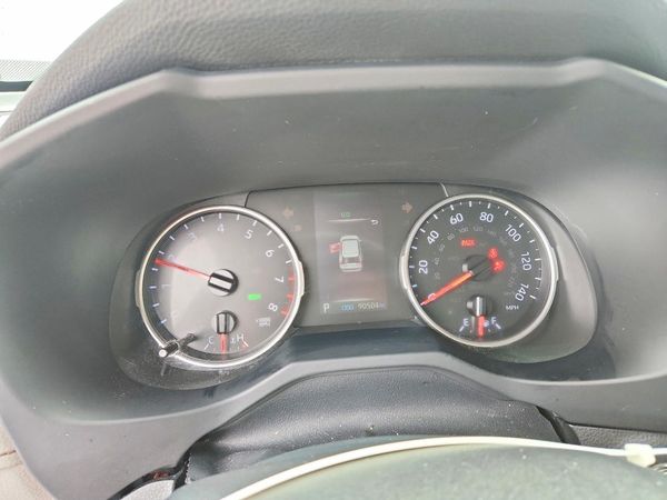 2020 TOYOTA RAV4 XLE