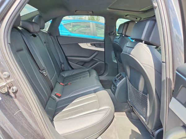 2019 AUDI A4 quattro Premium Plus