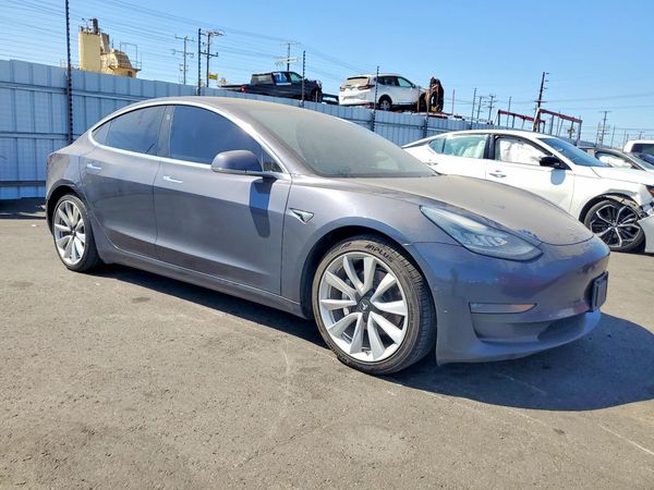 2018 TESLA MODEL 3