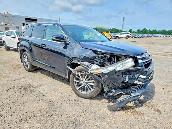 2017 TOYOTA HIGHLANDER SE/XLE