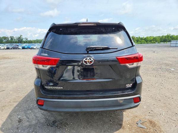 2017 TOYOTA HIGHLANDER SE/XLE