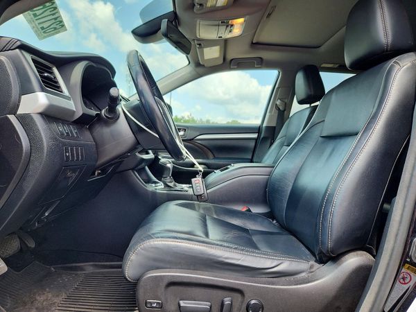2017 TOYOTA HIGHLANDER SE/XLE