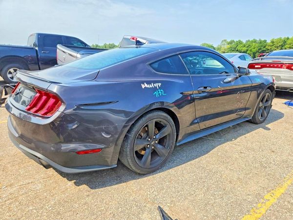 2022 FORD MUSTANG I4 Coupe