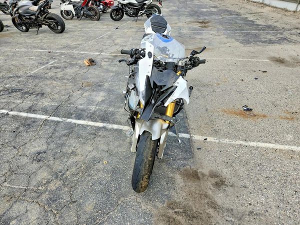 2017 BMW S 1000