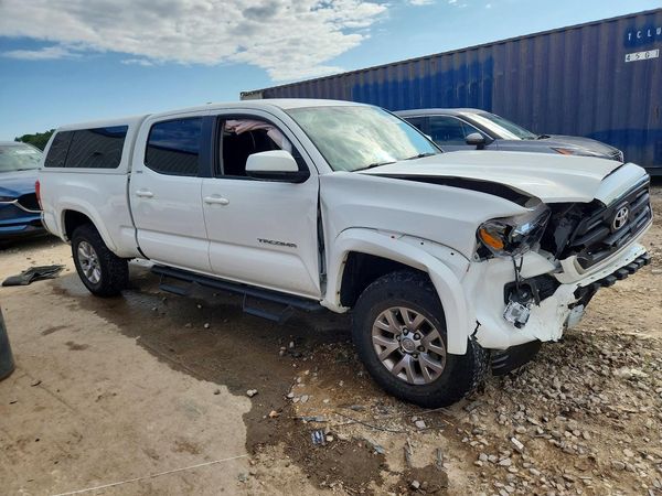 2017 TOYOTA TACOMA