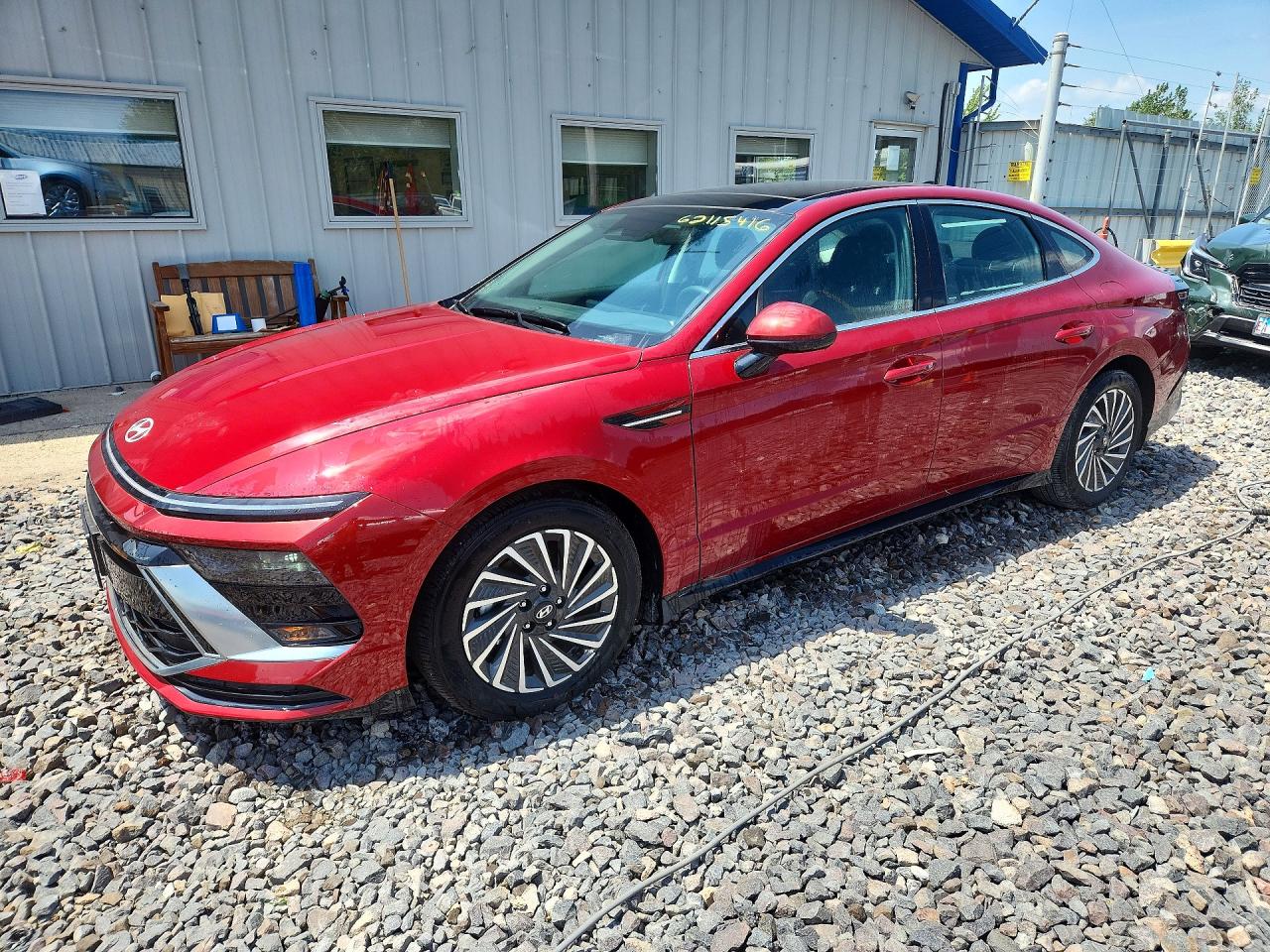 2026 HYUNDAI SONATA HYBRID SEL — Front 3/4