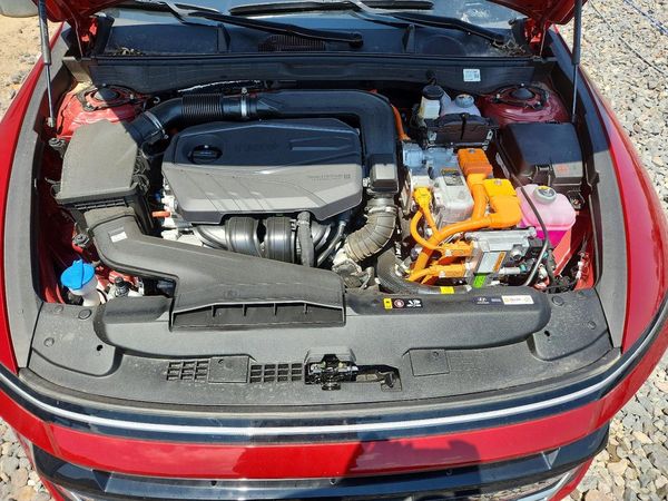2026 HYUNDAI SONATA HYBRID SEL — Engine bay