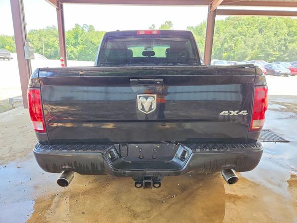 2014 RAM 1500 ST
