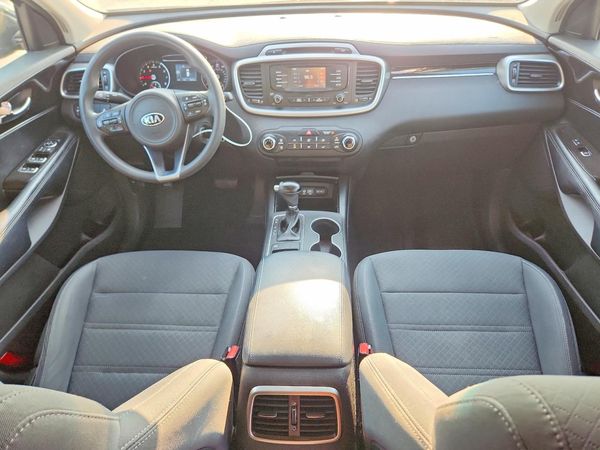 2018 KIA SORENTO L, LX