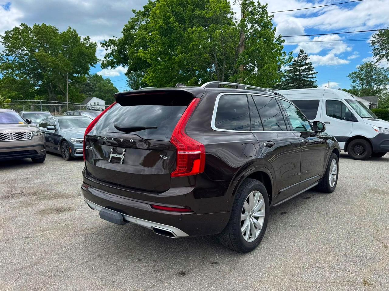2018 VOLVO XC90 Momentum