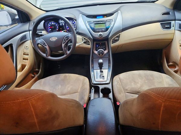 2013 HYUNDAI ELANTRA