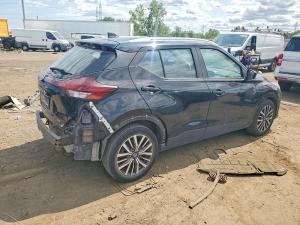 2021 NISSAN KICKS