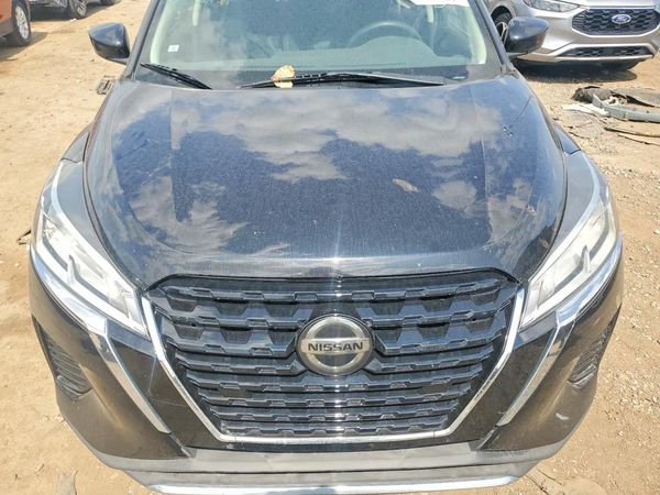 2021 NISSAN KICKS