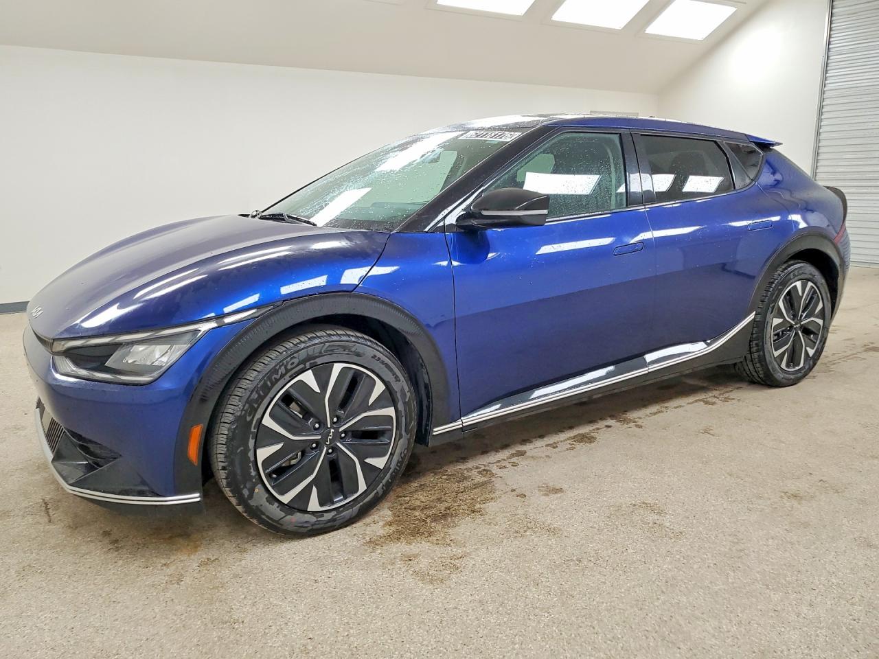 2024 KIA EV6 Light, Wind — Front 3/4