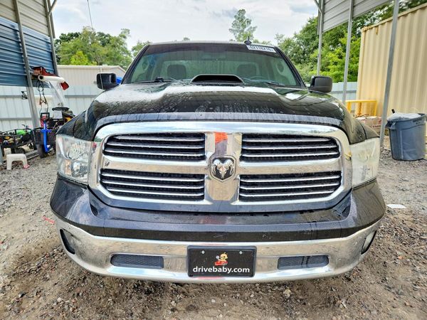 2015 RAM 1500 SLT REG CAB 4X2