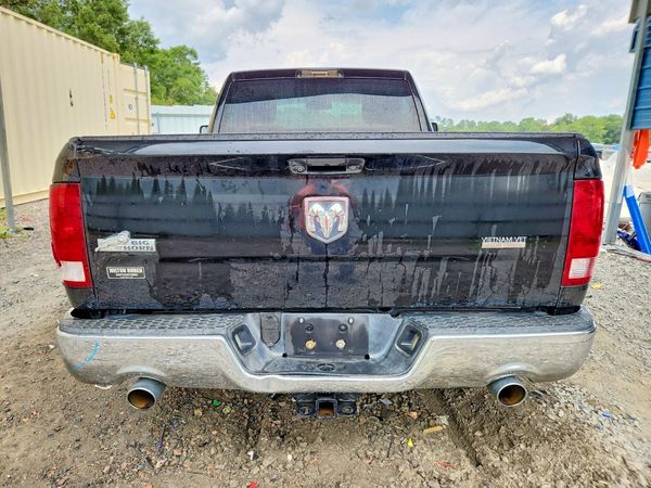 2015 RAM 1500 SLT REG CAB 4X2