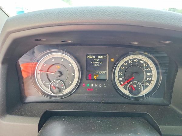 2015 RAM 1500 SLT REG CAB 4X2