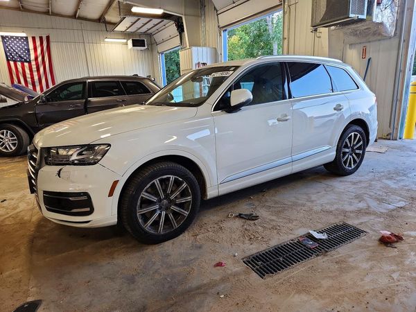 2017 AUDI Q7 quattro Premium Plus