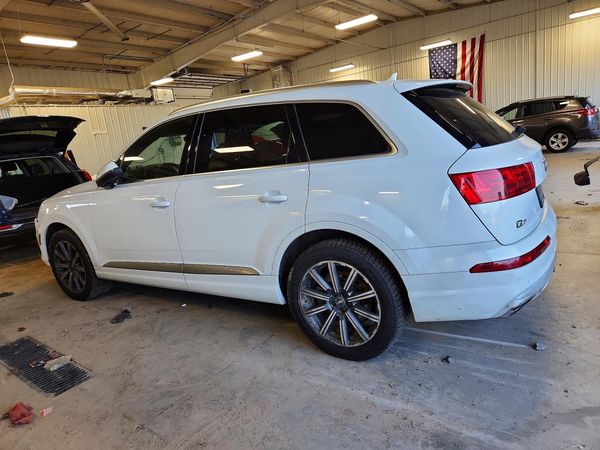 2017 AUDI Q7 quattro Premium Plus
