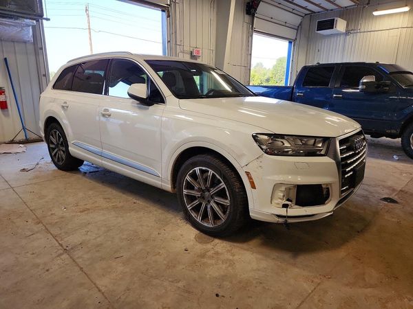 2017 AUDI Q7 quattro Premium Plus