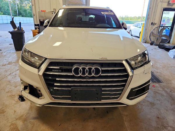 2017 AUDI Q7 quattro Premium Plus