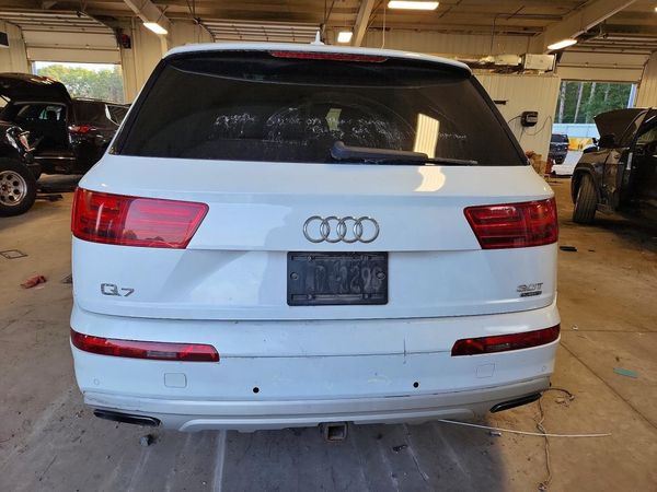 2017 AUDI Q7 quattro Premium Plus