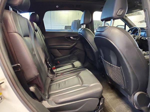 2017 AUDI Q7 quattro Premium Plus