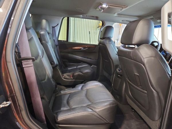 2016 CADILLAC ESCALADE Luxury