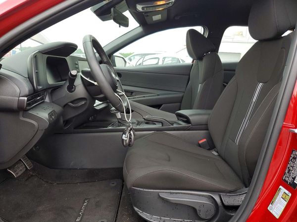 2025 HYUNDAI ELANTRA