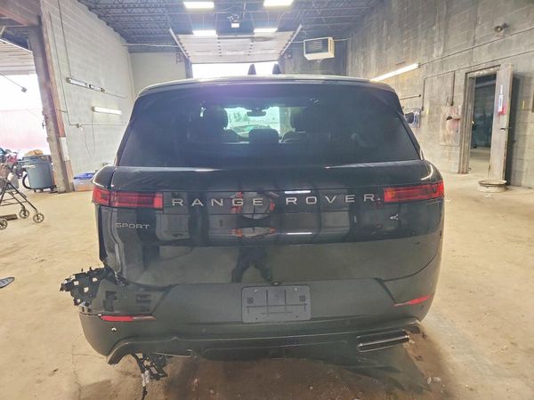 2026 LAND ROVER RANGE ROVER SPORT P360 SE