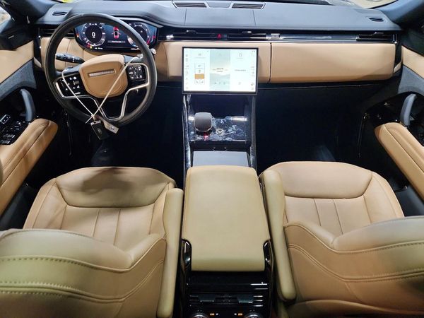 2026 LAND ROVER RANGE ROVER SPORT P360 SE