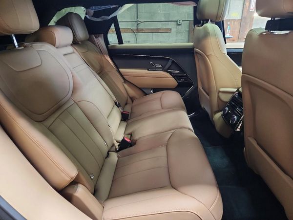 2026 LAND ROVER RANGE ROVER SPORT P360 SE