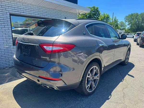 2018 MASERATI LEVANTE Sport