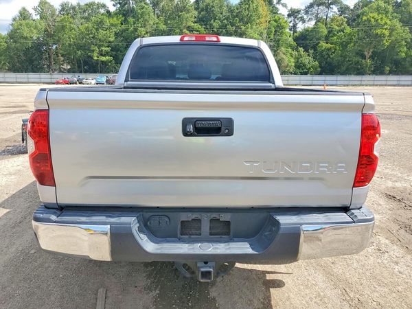 2015 TOYOTA TUNDRA SR5 Grade