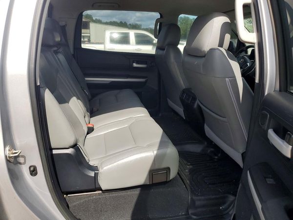2015 TOYOTA TUNDRA SR5 Grade
