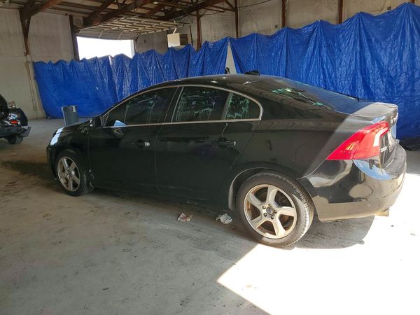 2013 VOLVO S60