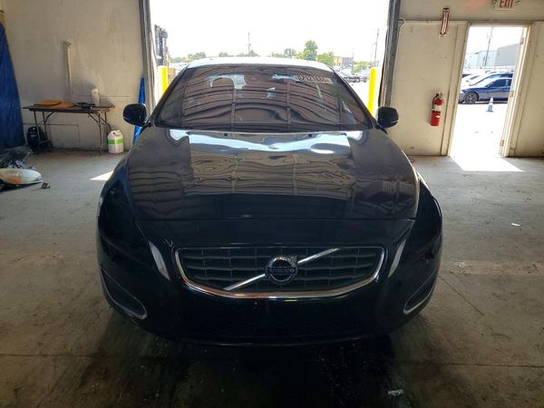 2013 VOLVO S60