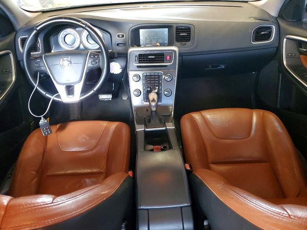 2013 VOLVO S60