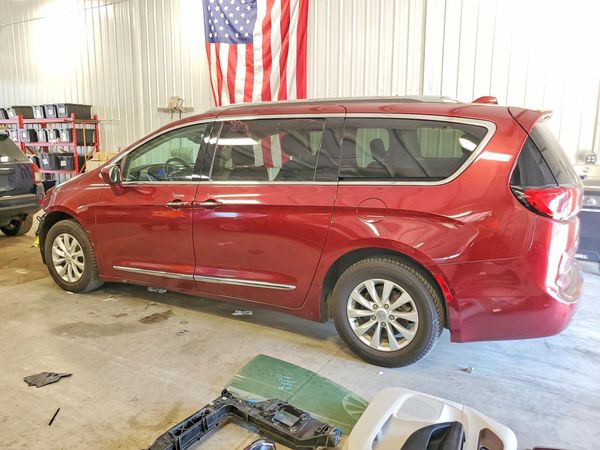 2019 CHRYSLER PACIFICA