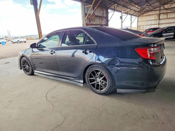 2013 TOYOTA CAMRY