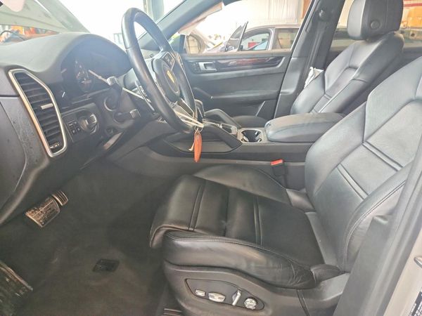2021 PORSCHE CAYENNE S