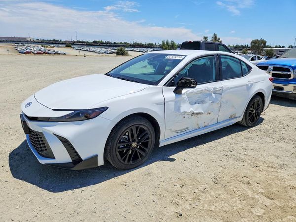 2025 TOYOTA CAMRY