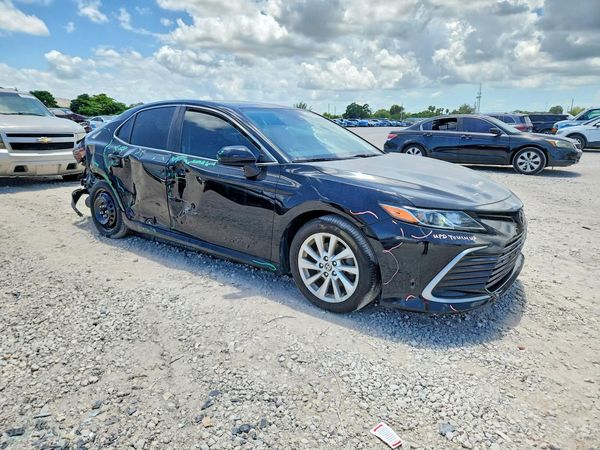 2021 TOYOTA CAMRY LE