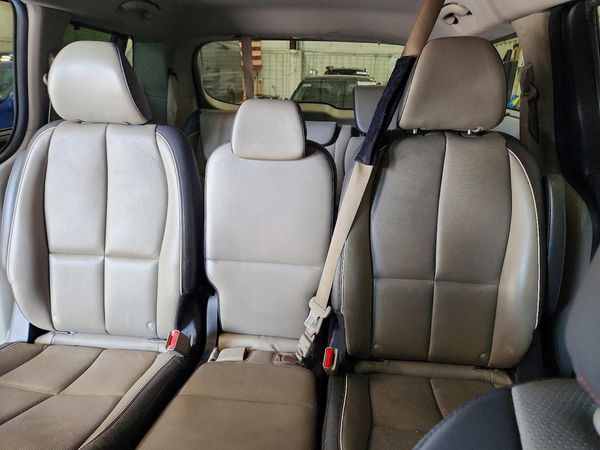 2018 KIA SEDONA LX
