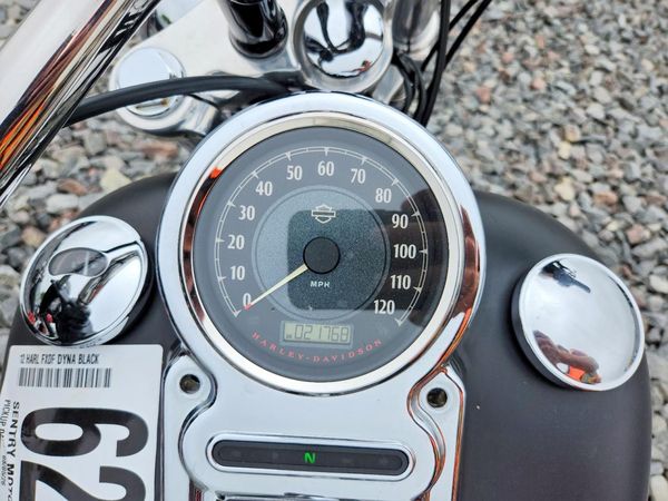 2012 HARLEY-DAVIDSON FXDF